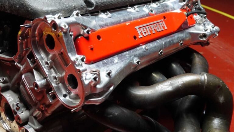 Schumacher’i Sürücüler Şampiyonu yapan motor satıldı