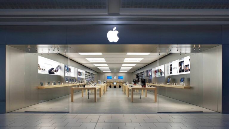 Apple, mağazalarını tekrardan ziyaretçilere açıyor