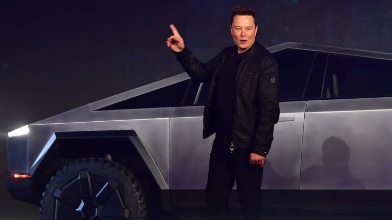 Musk, o ismin Tesla Cybertruck’ını devre dışı bıraktı!