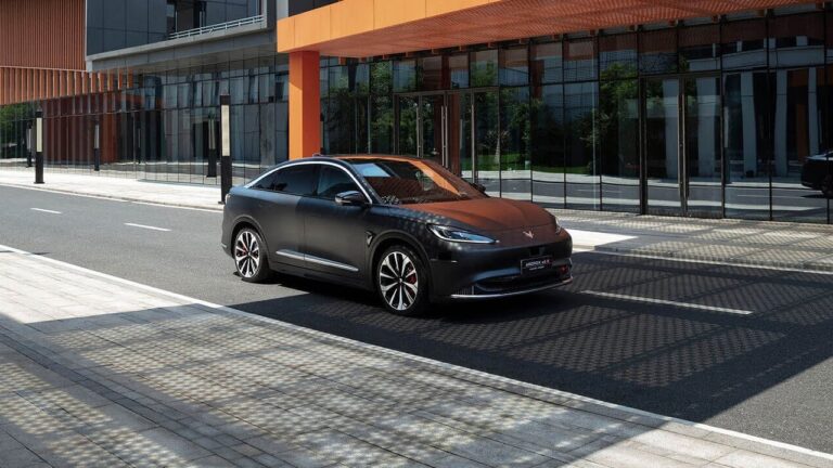 Huawei’nin otomatik park sisteminin yetenekleri sergilendi