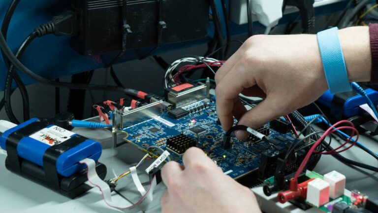 Intel Mobileye, otonom sürüş için EyeQ Ultra çipini tanıttı