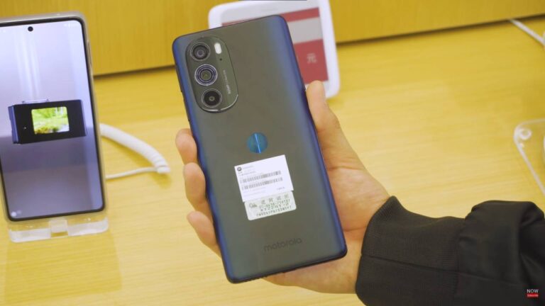 Motorola’dan ekran altı kamera sürprizi