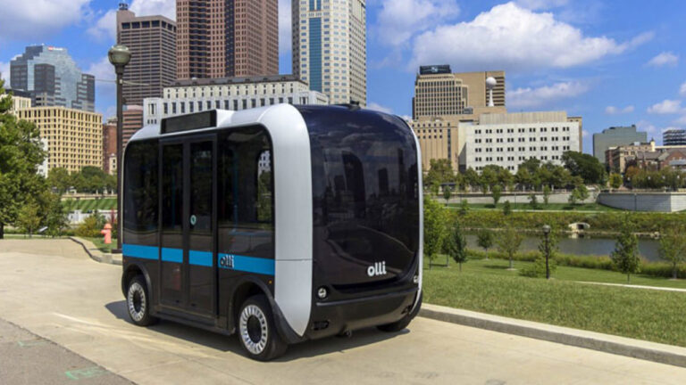 Ünlü sürücüsüz minibüs projesinde sürpriz gelişme!