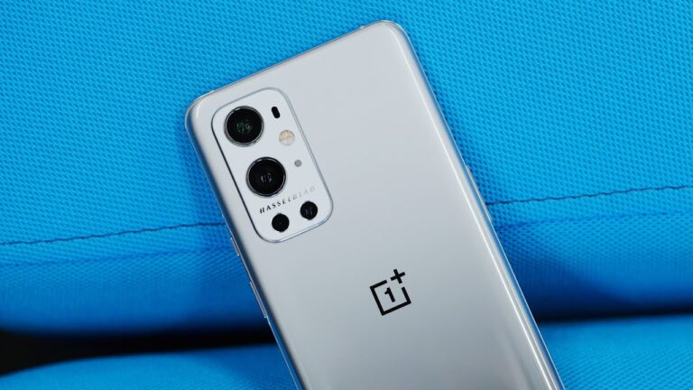 OnePlus 9 ve 9 Pro yeni güncellemeyi almaya başladı