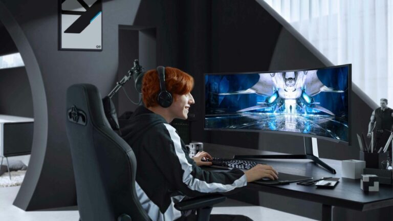 Samsung’dan bir ilk! 4K 240Hz monitör geliyor