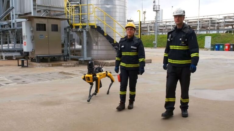 Boston Dynamics robotu Spot’un yeni durağı Tüpraş oldu