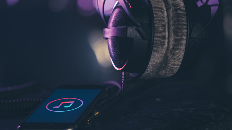 Apple ünlü müzik girişimini satın aldı