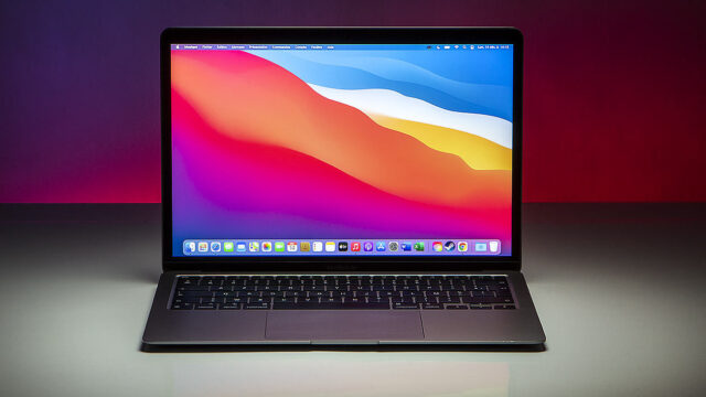Apple, MacBook Pro kullanıcılarını uyardı!