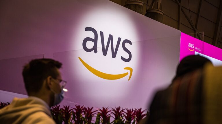 Büyük kesintilere rağmen AWS geliri dudak uçuklattı!