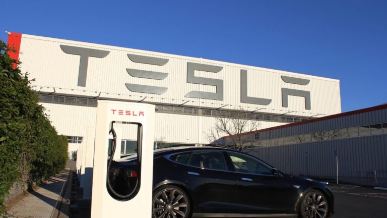 Çevreci geçinen Tesla, yine yasaları ihlal etti!