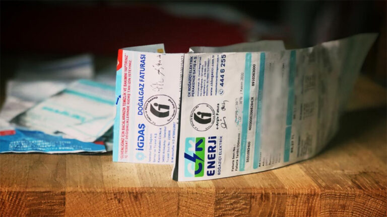 Cumhurbaşkanı açıkladı: Elektrikte KDV düştü, tüketim sınırı yükseltildi!