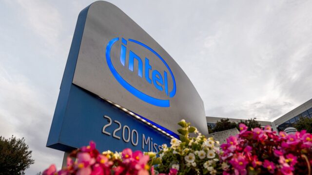 Intel, yeni stratejisiyle rakiplerini yakalamak istiyor