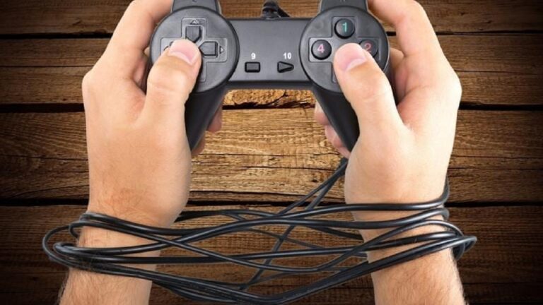 Sevdiği oyun yasaklanınca, 14 yaşındaki genç intihar etti!