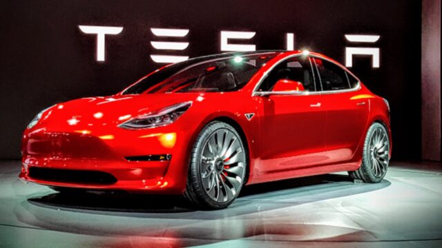 Tesla araçlarındaki tehlike saçan arıza sebebiyle ABD, şirkete soruşturma açtı!