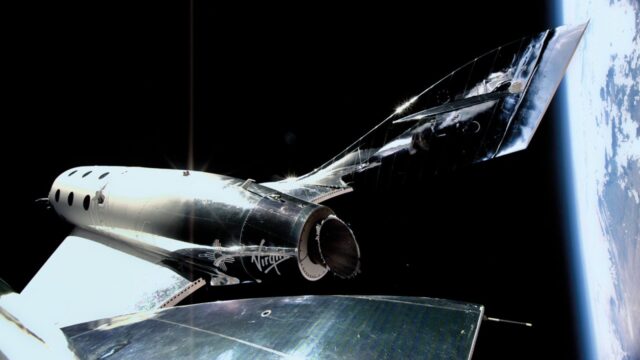 Virgin Galactic ilk ticari uzay yolculuğundan görüntüleri paylaştı!