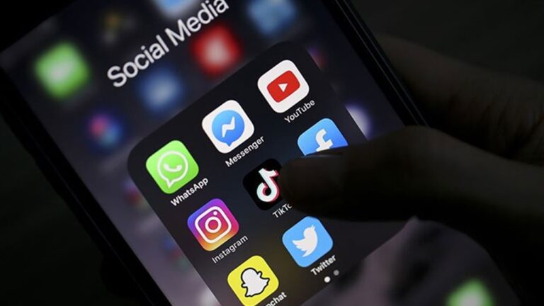 Sosyal medyanın gençler üzerindeki etkisi ortaya çıktı!
