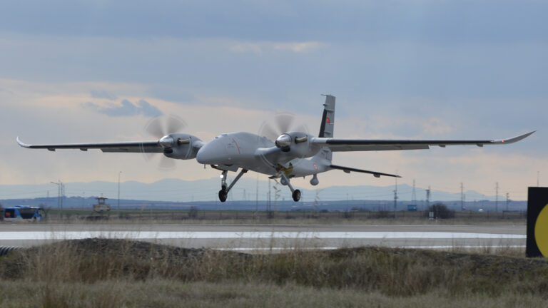 AKINCI B ilk uçuşunu başarıyla gerçekleştirdi!