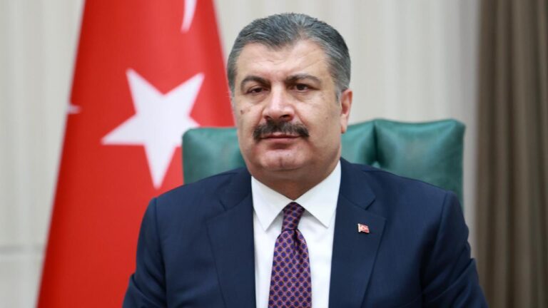 Sağlık Bakanı açıkladı: Maske zorunluluğu kalktı!