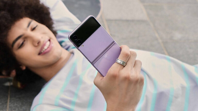 Galaxy Z Flip 4 ile ilgili söylentiler artıyor: İlginç kamera tasarımı ve çıkış tarihi!