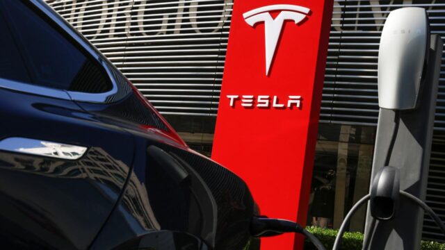 Fiyatlar ucuzlar mı? Tesla, dev batarya fabrikası kuruyor!