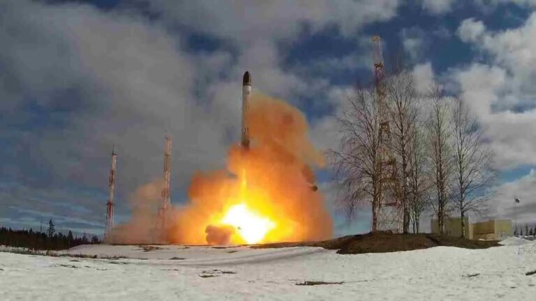 Rusya’dan ABD’yi endişelendiren kıtalararası balistik füze testi!