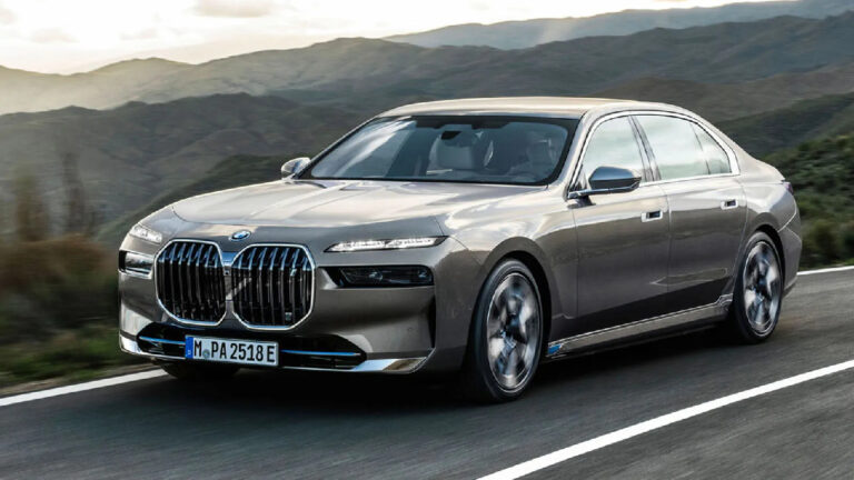 BMW i7 xDrive60 tanıtıldı: Yeni BMW 7 serisi