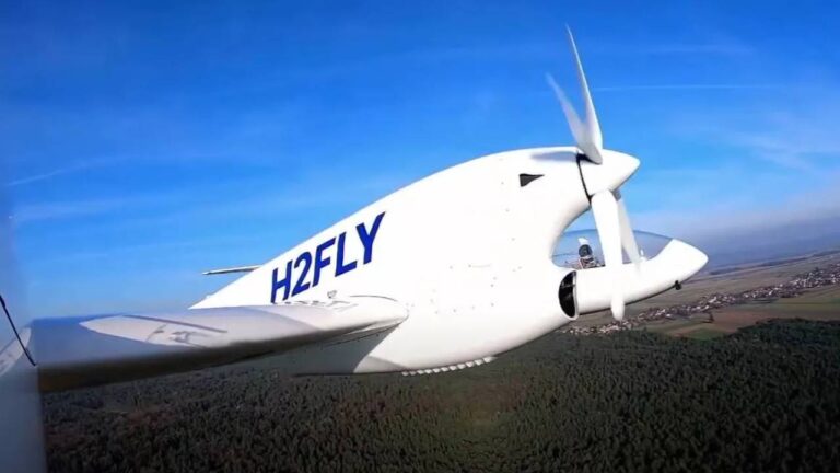 Hidrojen yakıtlı uçak dünya rekoru kırdı