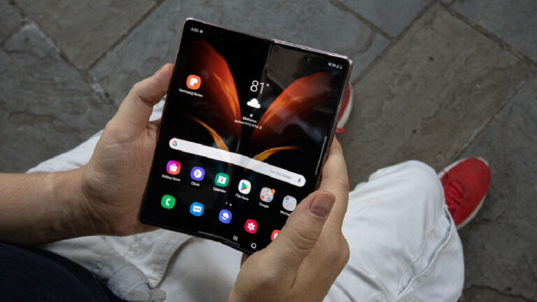 Samsung’un yeni katlanabilir telefonu Galaxy Z Fold 4’ün tasarımı şekilleniyor!