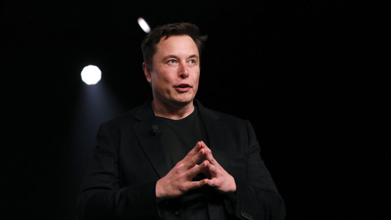 Elon Musk’tan App Store komisyonuna tepki!