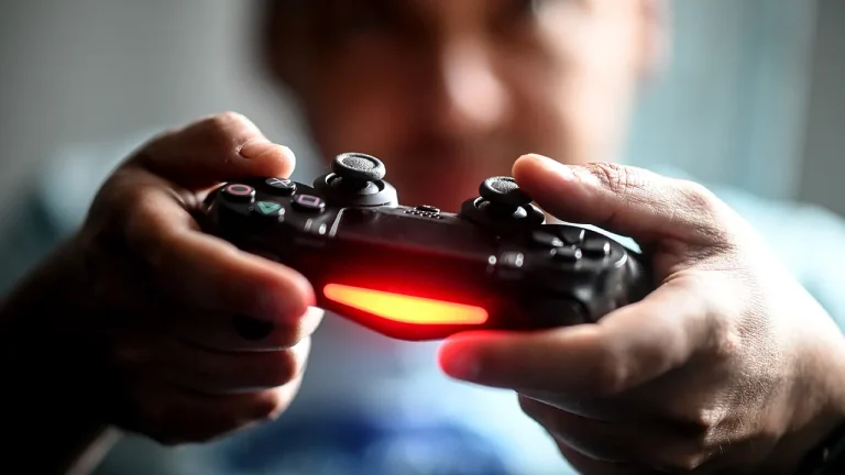 Oyun sektöründe İngilizce kelimeler yasaklandı: İşte nedeni!