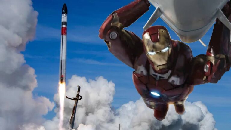 Bu da oldu: Helikopter ile roket yakaladılar!