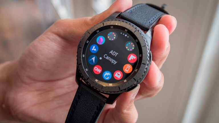 Samsung’un 6 yıllık akıllı saatinde Wear OS çalıştırıldı