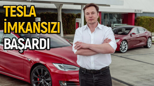 Elon Musk, Tesla araba önünde