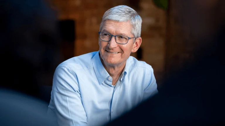 Tim Cook’tan okuduğu liseye dudak uçuklatan jest!