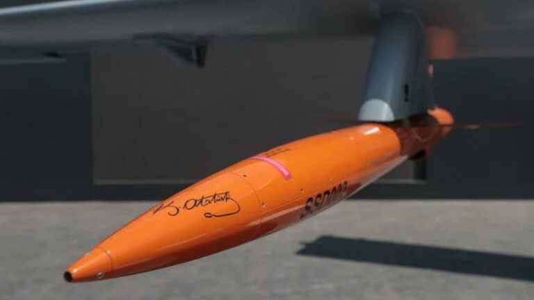 Türkiye’nin ilk süpersonik İHA’sı tatbikatta ortaya çıktı!