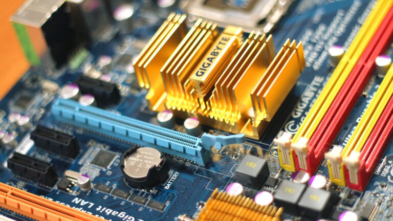 Anakart modeli nasıl öğrenilir?