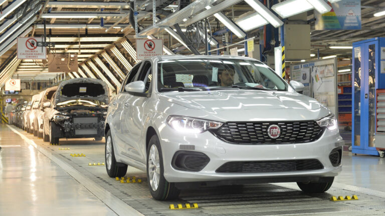 Türkiye’nin otomobil üretiminde düşüş: OSD 2024 verilerini açıkladı!