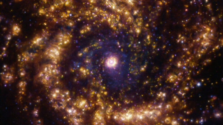 Yıldızların doğduğu galaksiye yakından bakış!