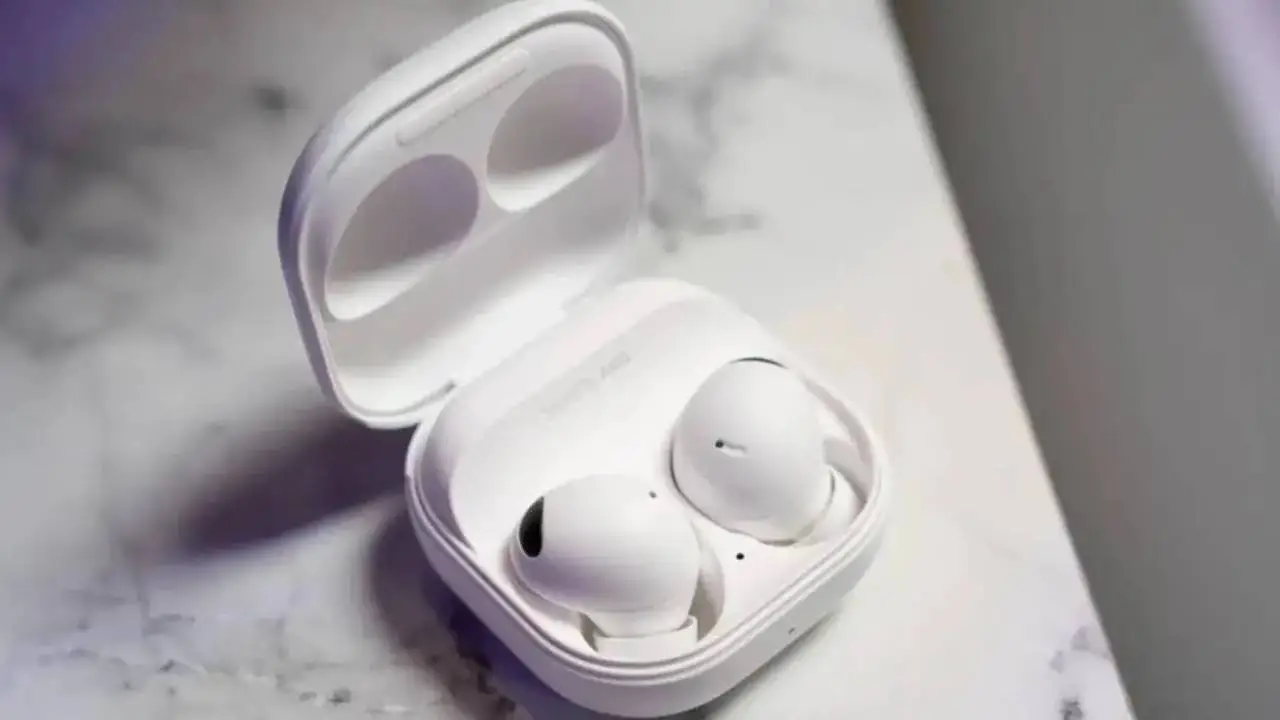 Galaxy Buds 3’ün tasarımı bir Mercedes modeline benzeyecek!