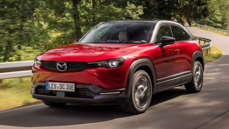 Mazda’dan tepki çeken yenilik: Motoru çalıştırmak artık paralı