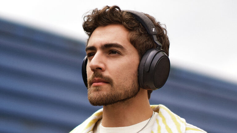 Sennheiser Momentum 4 tanıtıldı: 60 saat pil ömrü!