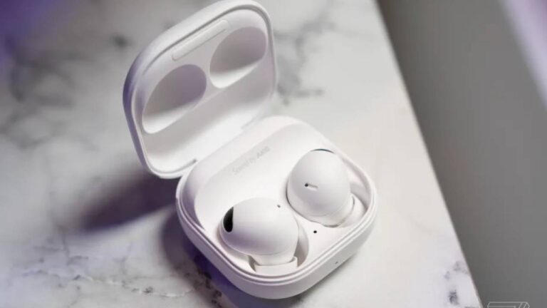 Samsung kulaklık sorununu çözdü!