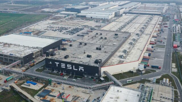 Tesla’dan yeni hamle! İki ülkeye daha Gigafactory açılıyor