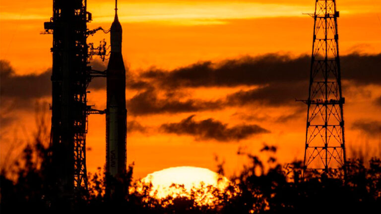 NASA, Ay görevi için ilk tarihi verdi!