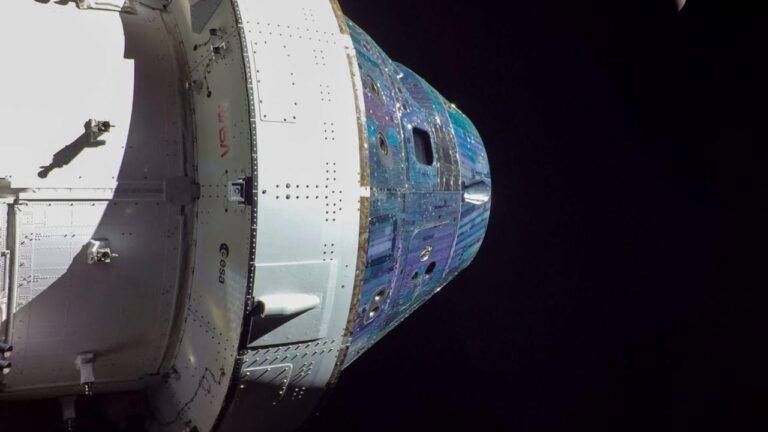 Orion aracı yakaladı: Ay ve Dünya tek karede!