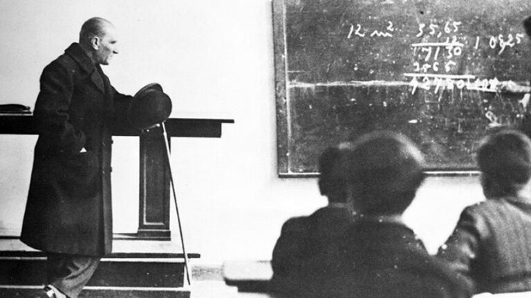 Google’dan 24 Kasım Öğretmenler Günü’ne özel doodle!