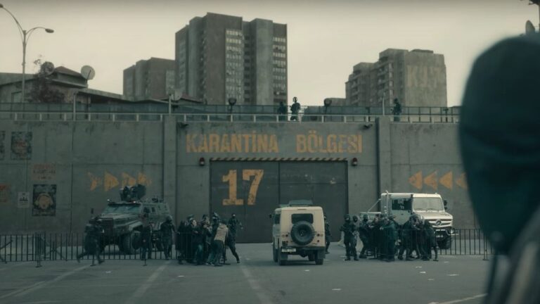 Netflix’in konusuyla dikkat çeken dizisi: Sıcak Kafa için fragman geldi!