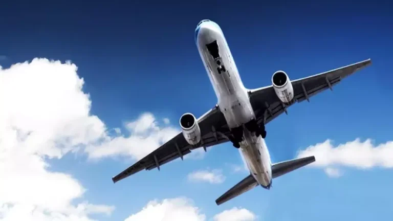 Uçak biletlerinde tavan fiyata dev zam geldi!