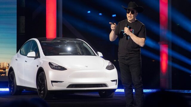 Tesla’dan uygun fiyatlı tam otonom araba geliyor!