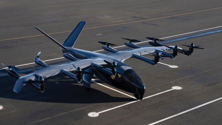 Dünyaca ünlü otomotiv devi, elektrikli uçak üretimi için kollarını sıvadı!